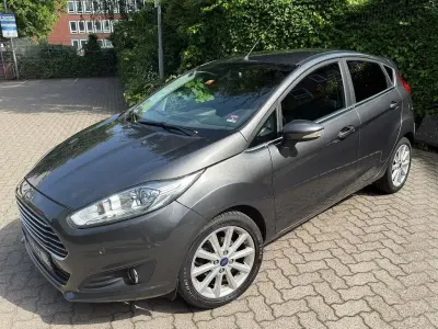 Gebraucht Ford Fiesta Titanium 95 PS (69 kW) 2016 Grau Kleinwagen