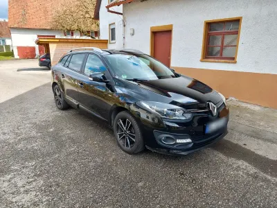 Gebraucht Renault Mégane GrandTour LIMITED 132 PS (97 kW) 2015 Schwarz Kombi