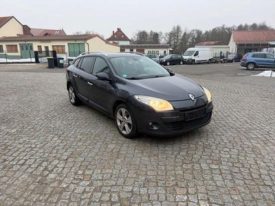 Gebraucht Renault Mégane III Dynamique 131 PS (96 kW) 2011 Grau Limousine