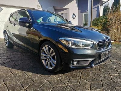 Gebraucht BMW 116 Sport Line 109 PS (80 kW) 2015 Schwarz Kleinwagen