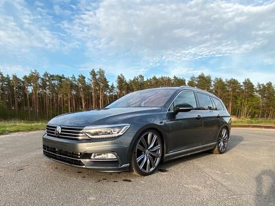 gebraucht VW Passat B8 BiTdi 3x R-Line Pano Standheizung Massage Voll