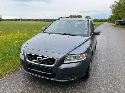 Gebraucht Volvo V50 145 PS (106 kW) 2010 Grau Kombi