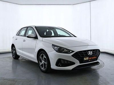 Gebraucht Hyundai i30 Select 120 PS (88 kW) 2023 Weiß Limousine
