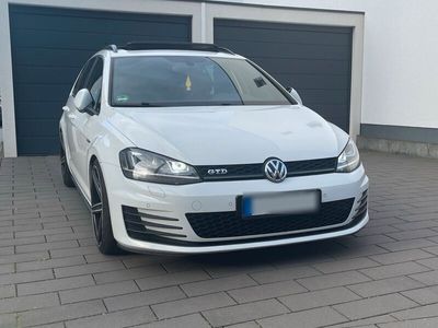 gebraucht VW Golf VII GTD Variant *Panorama*AHK*Kamera*Autom*