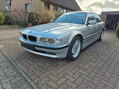 Gebraucht BMW 740 286 PS (210 kW) 2001 Silber Limousine