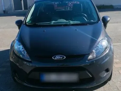 Gebraucht Ford Fiesta 70 PS (51 kW) 2011 Grau Kleinwagen