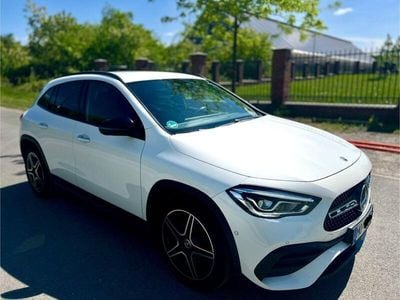 Mercedes GLA220