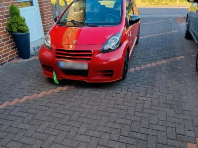 Gebraucht Toyota Aygo 69 PS (50 kW) 2006 Rot Kleinwagen