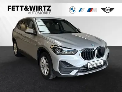 Usado BMW X1 Sport Line 190 CV (139 kW) 2021 Plateado SUV