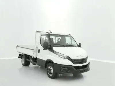 Nouă Iveco Daily 160 CP (117 kW) 2025 Alb Van