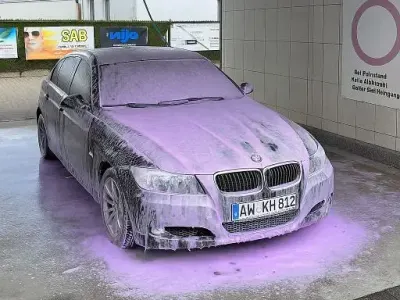 Gebraucht BMW 318 143 PS (105 kW) 2010 Grau Limousine