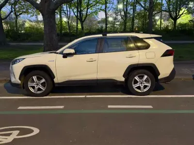 Gebraucht Toyota RAV4 Hybrid Business Edition 178 PS (130 kW) 2022 Weiß SUV