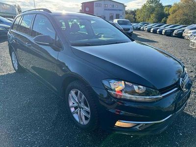 Grau Gebraucht 2019 VW Golf VII Comfortline Kombi | 14.258 € (Fairer Preis)