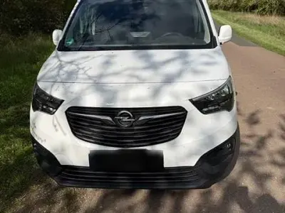 Gebraucht Opel Combo Edition 102 PS (75 kW) 2021 Weiß Van / Kleinbus