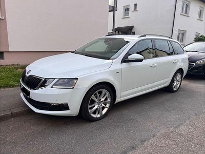 Usado Skoda Octavia Drive 116 HP (85 kW) 2017 Branco Carrinha