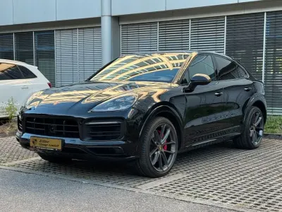 Gebraucht Porsche Cayenne GTS Chrono 460 PS (338 kW) 2022 Schwarz SUV