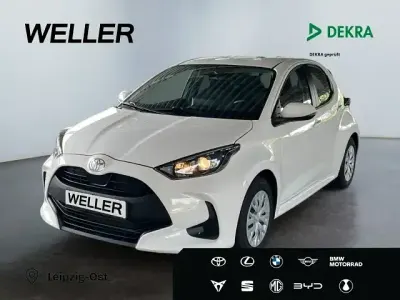 Gebraucht Toyota Yaris Hybrid Business Edition 116 PS (85 kW) 2025 Weiss Kleinwagen