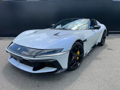 Neu Ferrari 12 Cilindri 831 PS (611 kW) 2025 Weiß Cabrio
