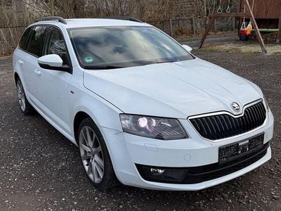 Weiß Gebraucht 2017 Skoda Octavia Joy Kombi | 7.250 € (Guter Preis)