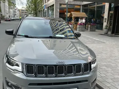 Gebraucht Jeep Compass 150 PS (110 kW) 2021 Grau SUV