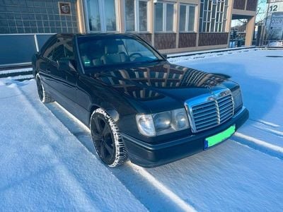 Gebraucht Mercedes 230 136 PS (100 kW) 1991 Braun Coupé