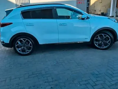 Gebraucht Kia Sportage 185 PS (136 kW) 2018 Weiß SUV