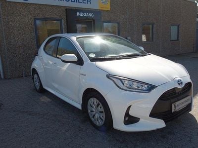 Second-hand Toyota Yaris Hybrid Basis 92 CP (67 kW) 2021 Alb Berlinǎ