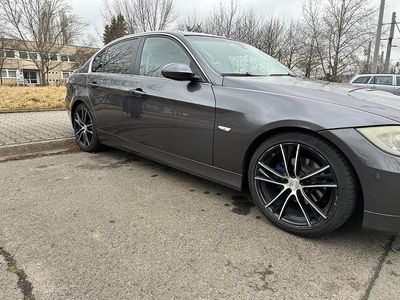 Second-hand BMW 325 218 CP (160 kW) 2006 Berlinǎ