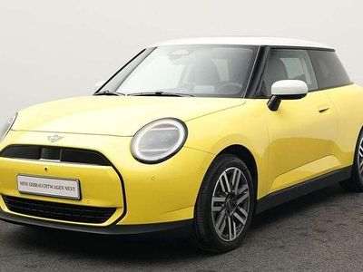 Gelb Gebraucht 2024 Mini Cooper Classic Kleinwagen | 29.111 € (Fairer Preis)