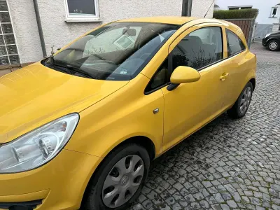 Gebraucht Opel Corsa 80 PS (58 kW) 2009 Gelb Kleinwagen
