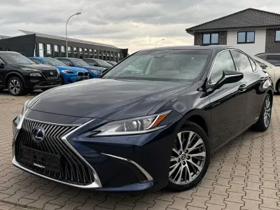 Gebraucht Lexus ES300H Executive Line 218 PS (160 kW) 2020 Blau Limousine