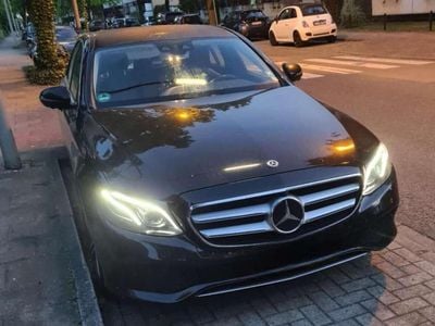 Mercedes E200
