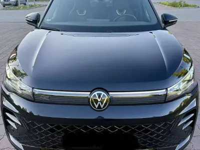 Gebraucht VW Tiguan R-line 193 PS (141 kW) 2024 Schwarz SUV