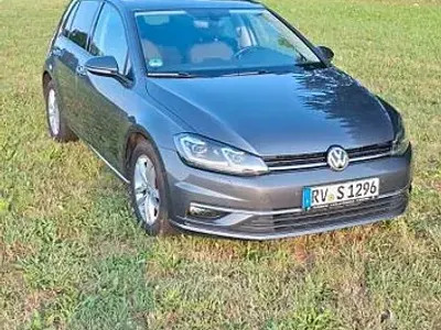 Gebraucht VW Golf VII Comfortline 150 PS (110 kW) 2017 Grau Limousine
