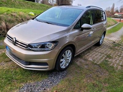 gebraucht VW Touran 1.5 BJ 2018, 7 Sitzer