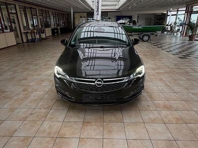 Usata Opel Astra Edition 105 CV (77 kW) 2018 Nero Station wagon
