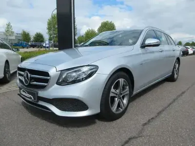 Gebraucht Mercedes E220 Avantgarde 194 PS (142 kW) 2019 Silber Limousine