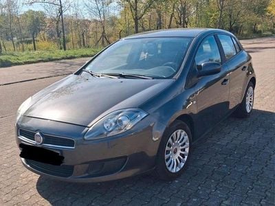 Käytetty Fiat Bravo 90 HP (66 kW) 2013 Harmaa Viistoperä