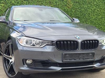 Gebraucht BMW 320 Sport Line 184 PS (135 kW) 2015 Grau Limousine