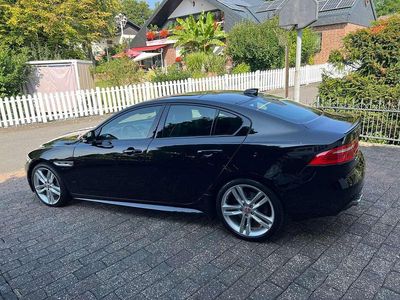 Schwarz Gebraucht 2016 Jaguar XE R-Sport Limousine | 17.900 €