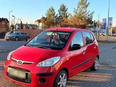 Gebraucht Hyundai i10 65 PS (47 kW) 2010 Rot Kleinwagen