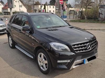 Schwarz Gebraucht 2012 Mercedes ML350 SUV | 19.500 € (Fairer Preis)