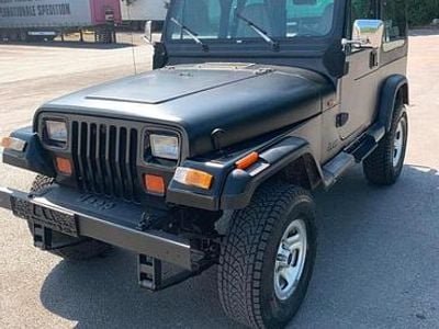 Second-hand Jeep Wrangler 125 CP (91 kW) 1995 Negru SUV