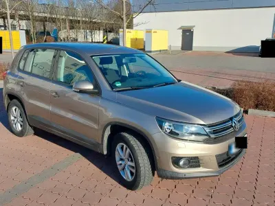 Gebraucht VW Tiguan Trendline 122 PS (89 kW) 2012 SUV