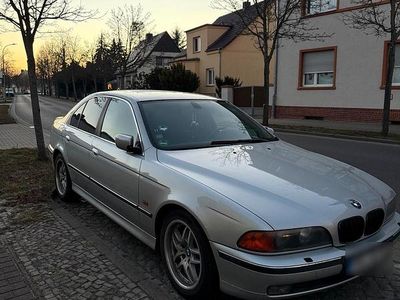 Gebraucht BMW 520 150 PS (110 kW) 2000 Grau Limousine