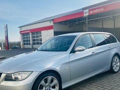 Gebraucht BMW 318 143 PS (105 kW) 2007 Grau Kombi