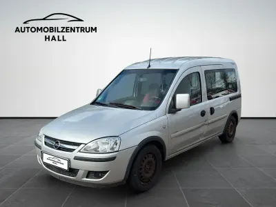 Używany Opel Combo 101 KM (74 kW) 2000 Srebrny Minivan