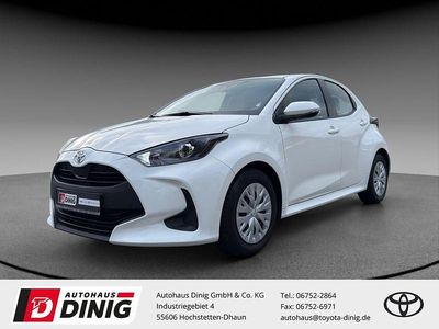 Gebraucht Toyota Yaris Basis 72 PS (52 kW) 2021 Weiß Limousine