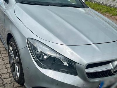 Mercedes CLA200
