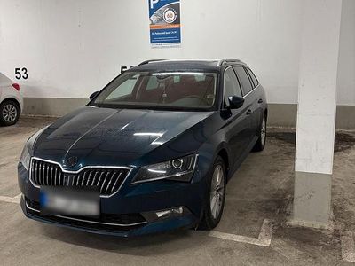 Gebraucht Skoda Superb Style 150 PS (110 kW) 2017 Blau Kombi